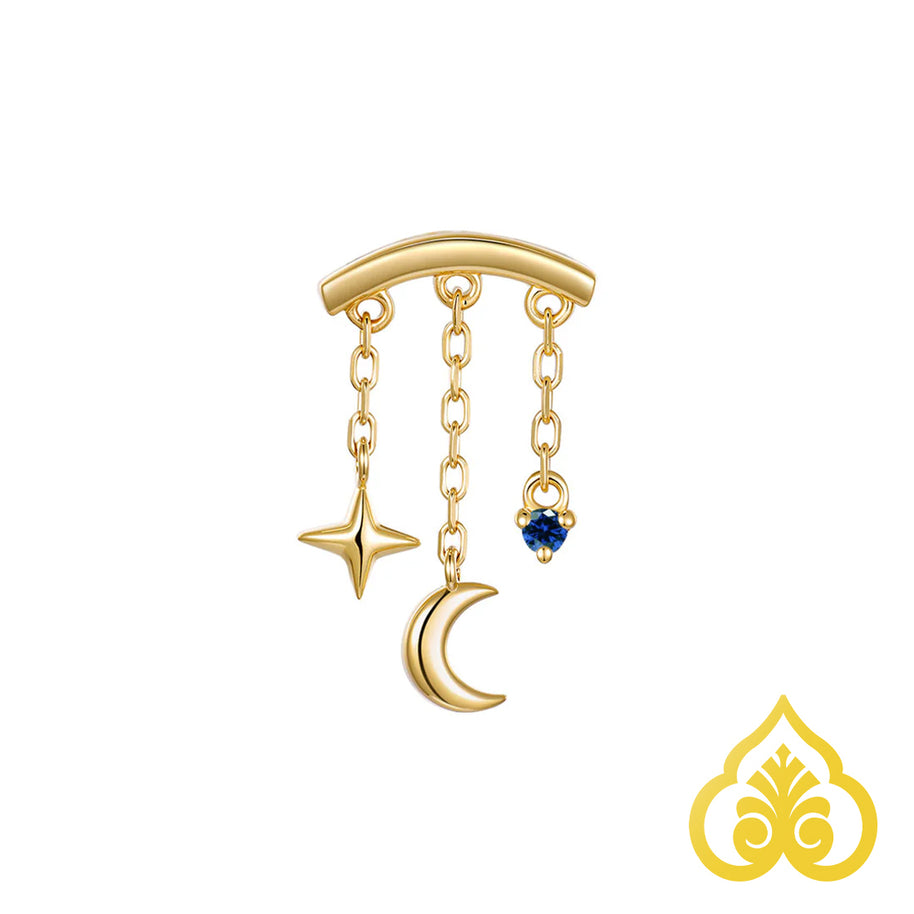 Cassiopeia piercing top in 14kt goud met maan, ster en blauwe saffier edelsteen geschikt voor hidden helix, flat en rook piercing. 