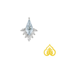 Minimalistisch sieraad met kite-vorm en subtiele diamantaccenten wit goud - modern mood