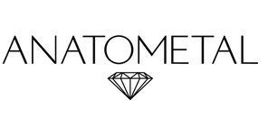 Anatometal logo – Premium piercings en sieraden bij All Perfectly Pierced, bekend om hun precisie en hoogwaardige materialen.